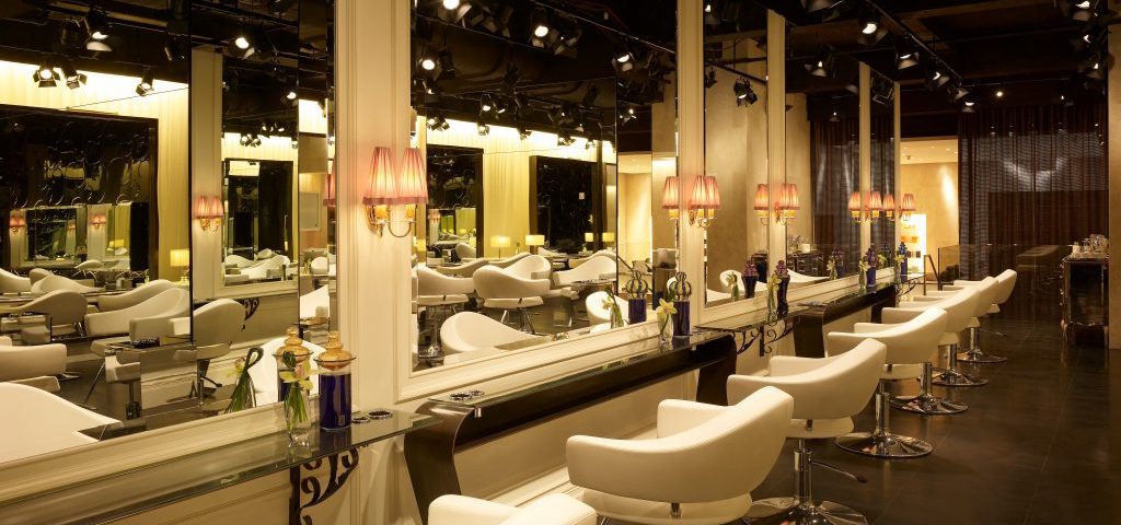 Learn what to expect from Warren Tricomi, the best hair salon with locations in Midtown NYC, Upper East Side, East Hampton, and Greenwich, CT.